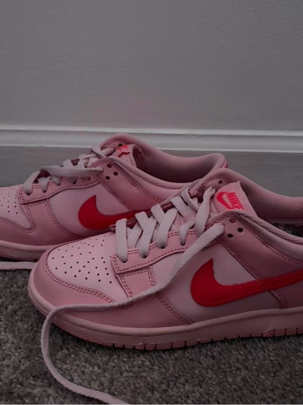 Nike Pink Low-Top Kids 6.5 Womens 8 Sneakers